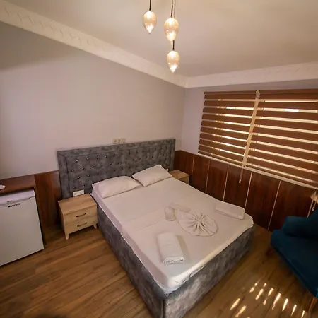 Royal Garden And ホテル