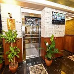 Royal Garden Suite&hotel Hotel *