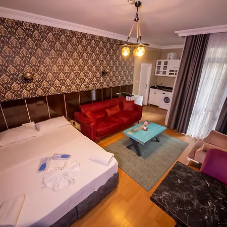 Royal Garden And İstanbul